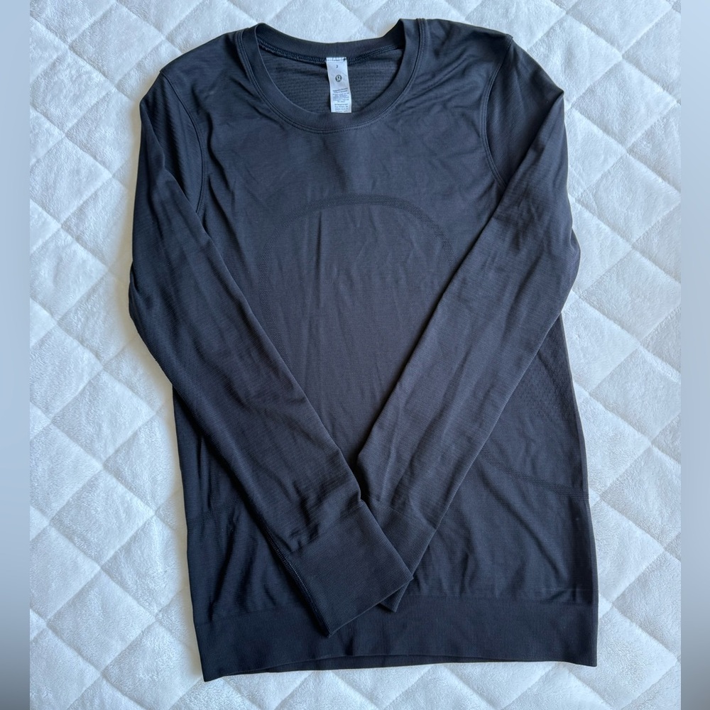 Black Lululemon Swiftly Relaxed Long Sleeve